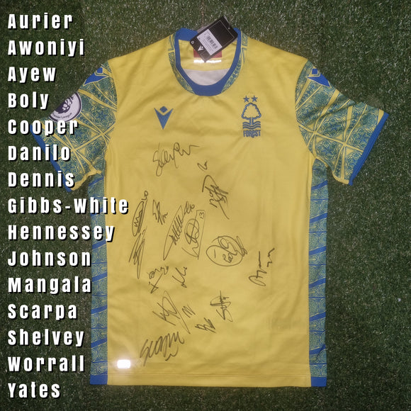 Squad Signed Nottingham Forest Shirt