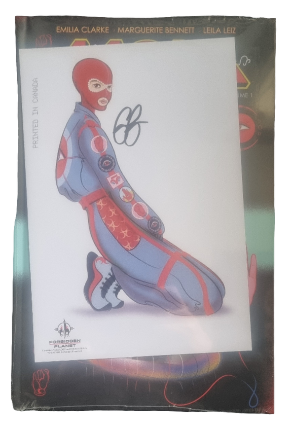 Emilia Clarke signed 'Mother of Madness' Art Card and Graphic Novel