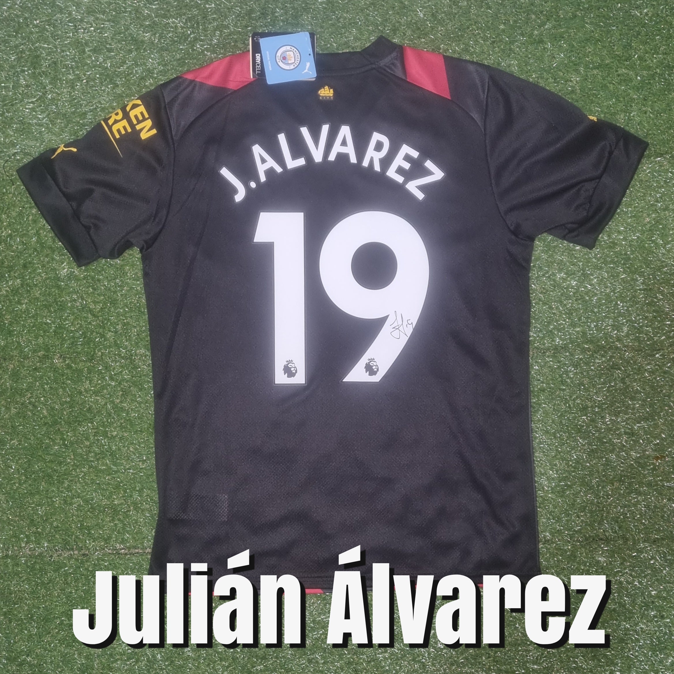 Julián Álvarez Signed 2022/23 Manchester City Away Shirt - J. Álvarez 19 - Signed Back