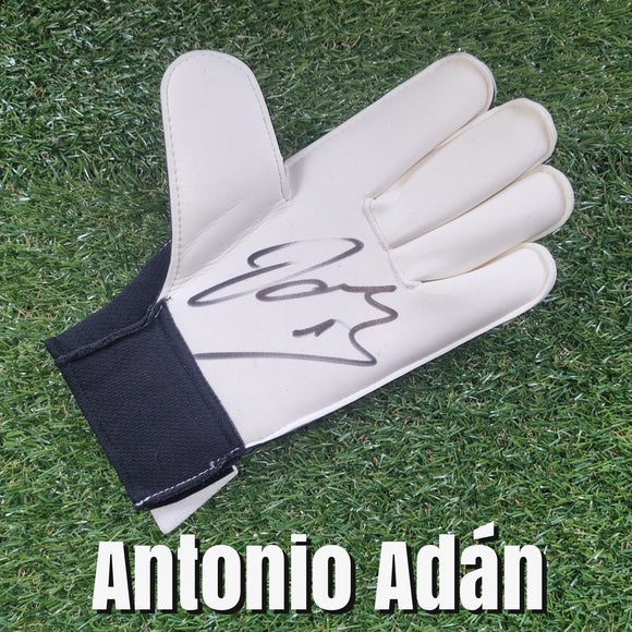 Antonio Adán Signed Puma Gloves
