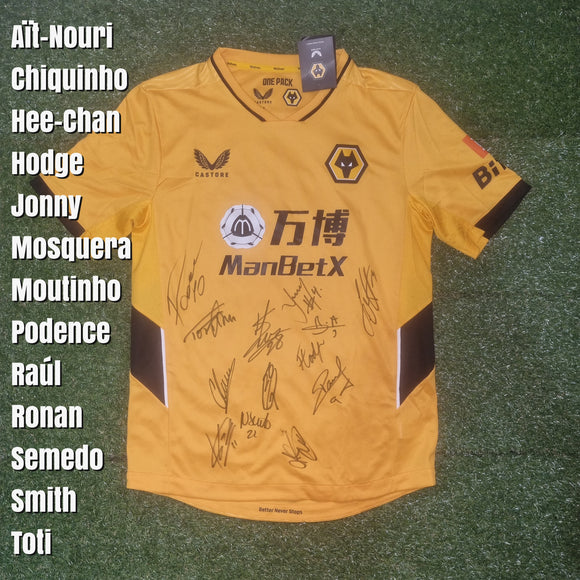Squad Signed Wolverhampton Wanderers Shirts